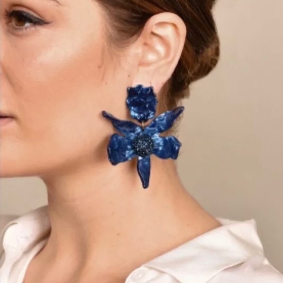 Lele Sadoughi Crystal Navy Lily Clip Earrings - Picture 1 of 6